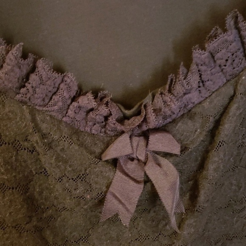 Lace Top with Bow Accent